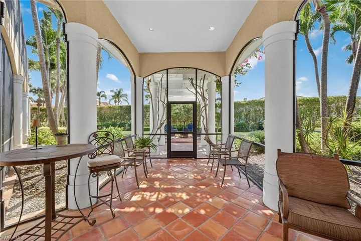 556 Eagle Creek Dr, Naples, Florida 34113