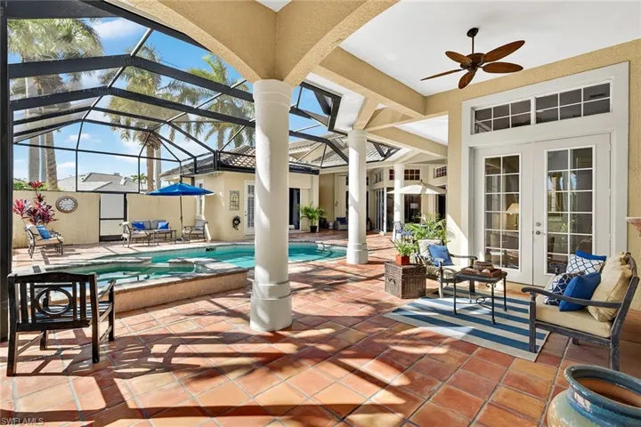 556 Eagle Creek Dr, Naples, Florida 34113