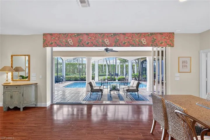 556 Eagle Creek Dr, Naples, Florida 34113