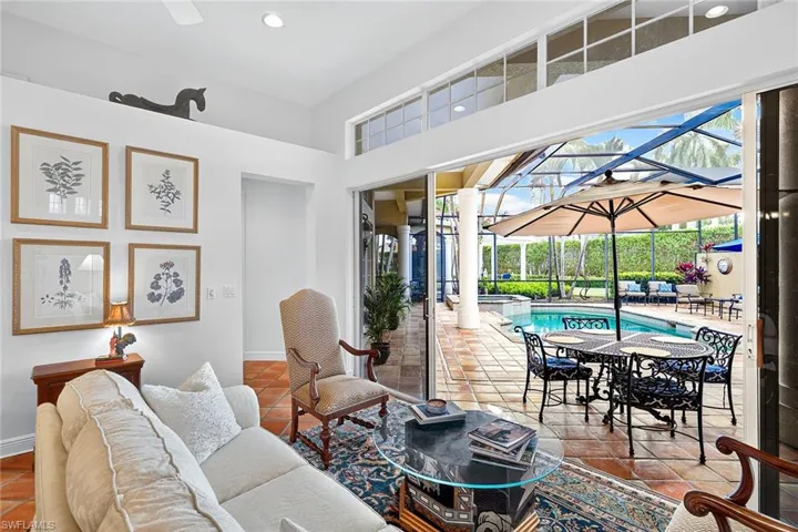 556 Eagle Creek Dr, Naples, Florida 34113