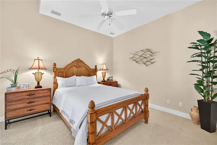 556 Eagle Creek Dr, Naples, Florida 34113