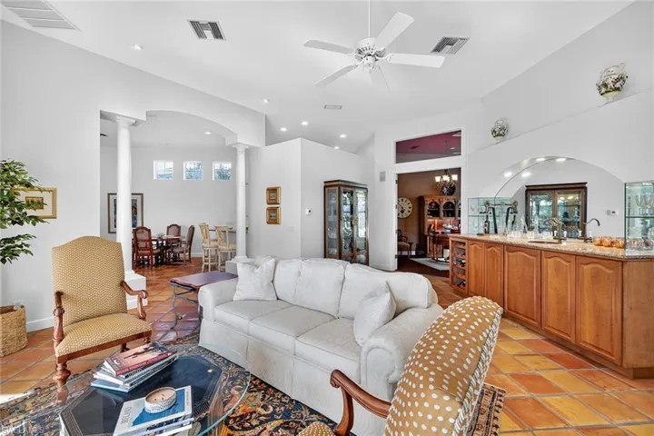 556 Eagle Creek Dr, Naples, Florida 34113
