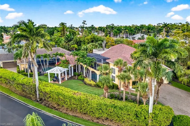 556 Eagle Creek Dr, Naples, Florida 34113