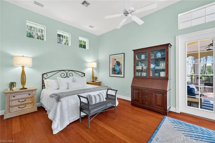 556 Eagle Creek Dr, Naples, Florida 34113
