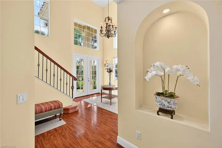 556 Eagle Creek Dr, Naples, Florida 34113