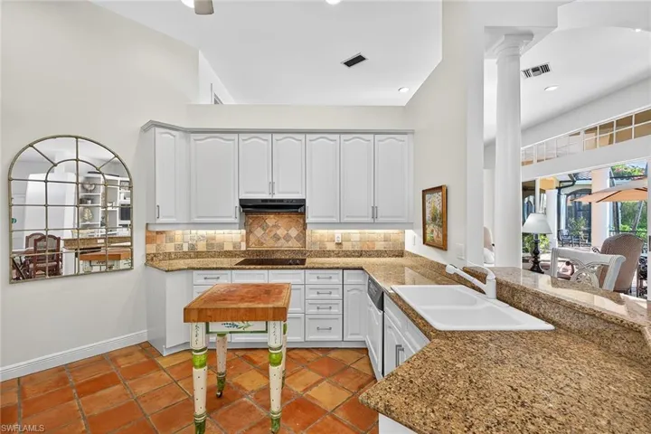556 Eagle Creek Dr, Naples, Florida 34113