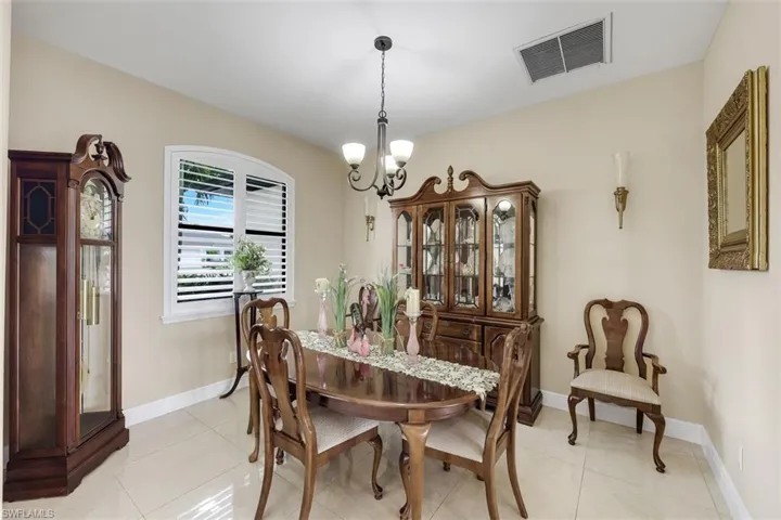 2627 17th Pl, Cape Coral, Florida 33914
