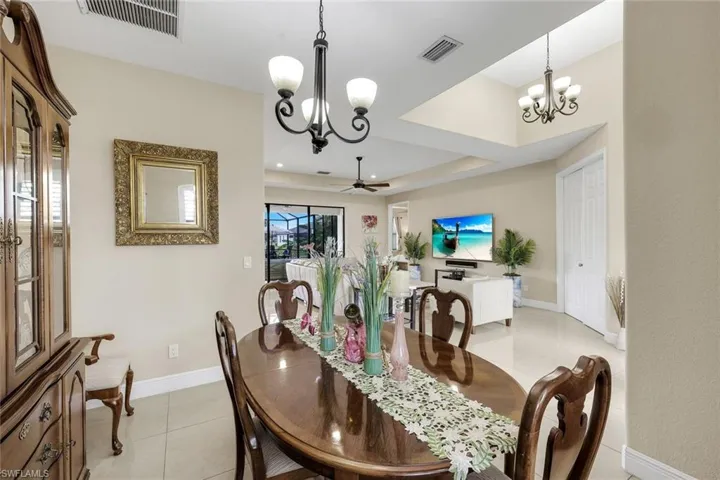 2627 17th Pl, Cape Coral, Florida 33914