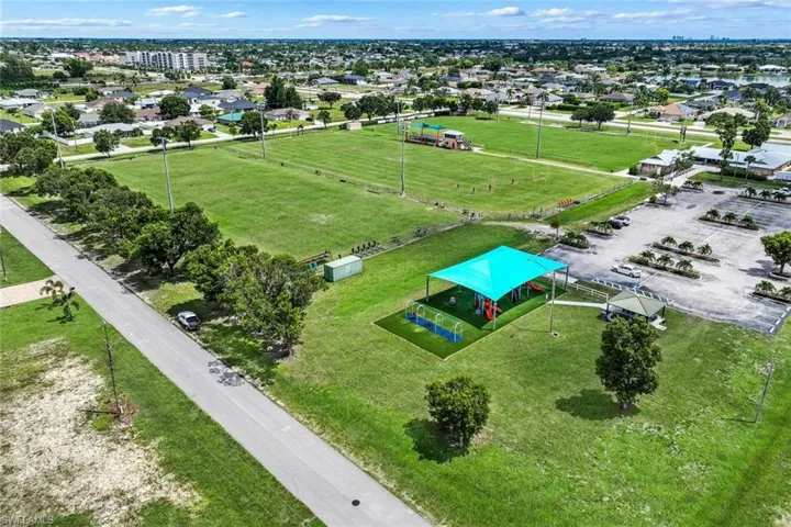 2627 17th Pl, Cape Coral, Florida 33914