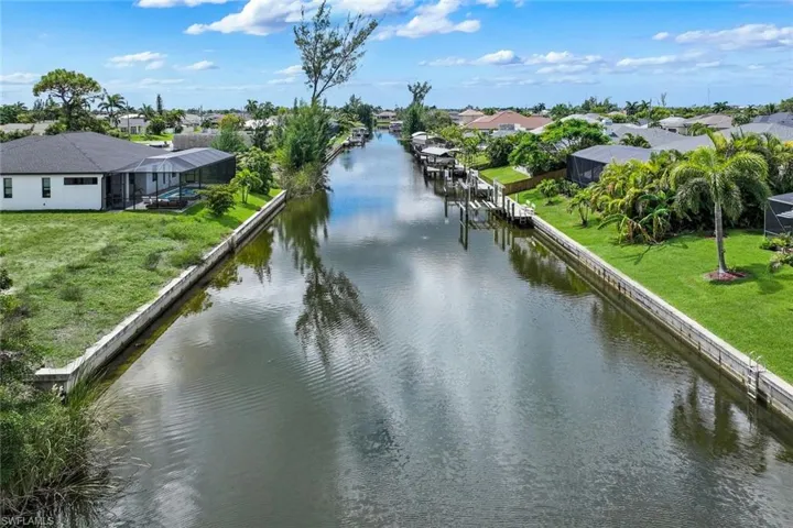 2627 17th Pl, Cape Coral, Florida 33914