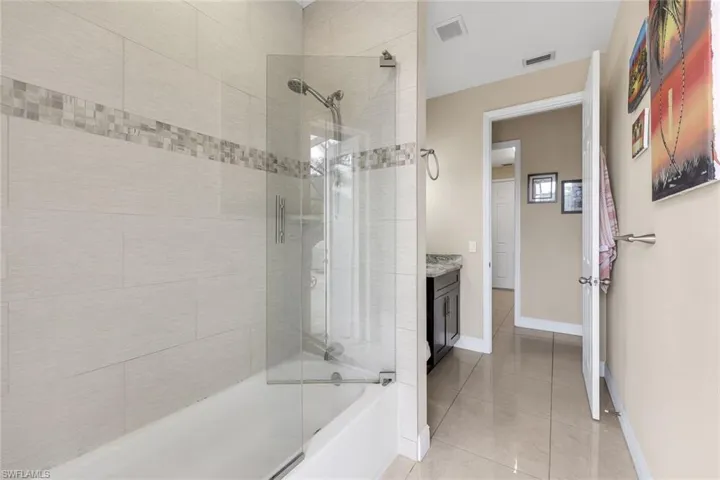 2627 17th Pl, Cape Coral, Florida 33914