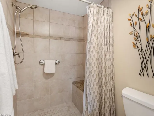 1806 Kings Lake Blvd # 4, Naples Fl 34112