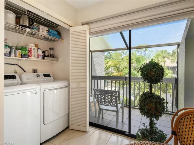1806 Kings Lake Blvd # 4, Naples Fl 34112