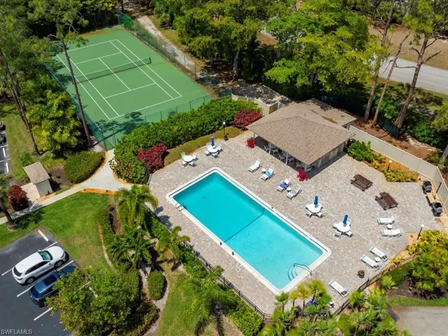 1806 Kings Lake Blvd # 4, Naples Fl 34112