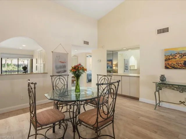 1806 Kings Lake Blvd # 4, Naples Fl 34112