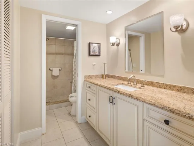 1806 Kings Lake Blvd # 4, Naples Fl 34112
