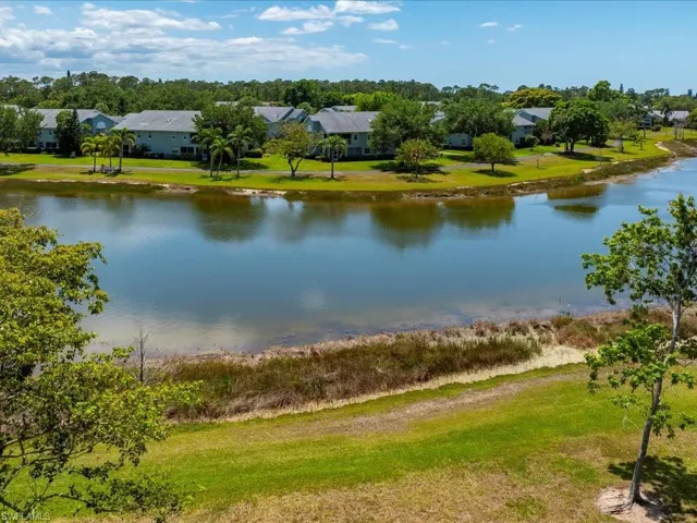 1806 Kings Lake Blvd # 4, Naples Fl 34112