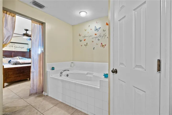 409 NE 25th  TER, Cape Coral, FL 33909