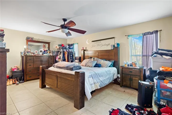409 NE 25th  TER, Cape Coral, FL 33909