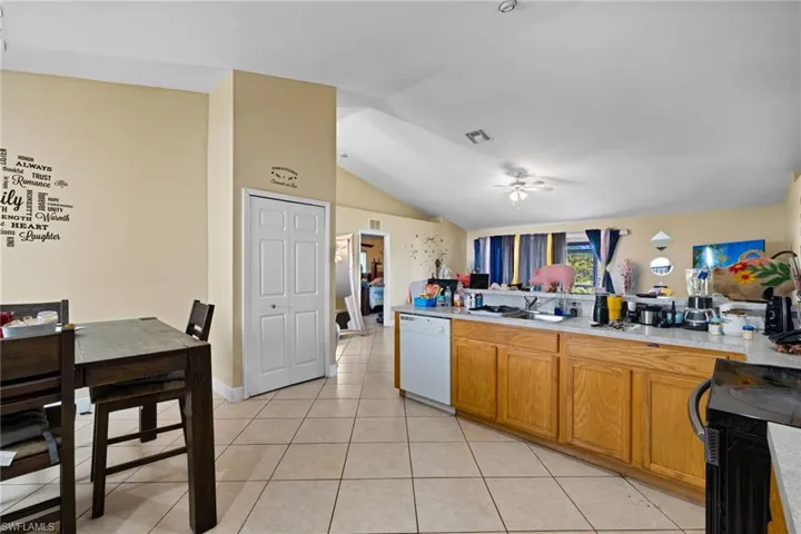 409 NE 25th  TER, Cape Coral, FL 33909