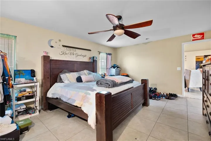 409 NE 25th  TER, Cape Coral, FL 33909