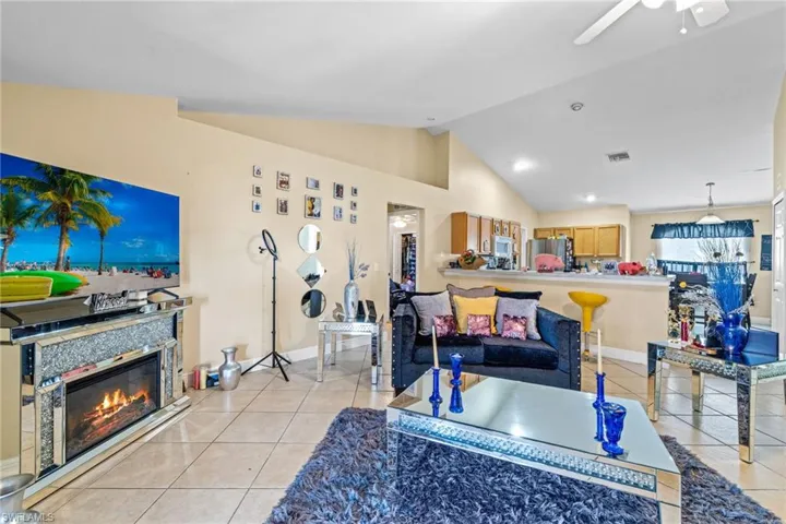 409 NE 25th  TER, Cape Coral, FL 33909