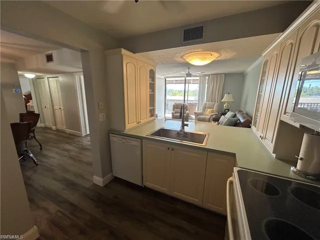 3490 N Key Dr 205, North Fort Myers, Florida 33903