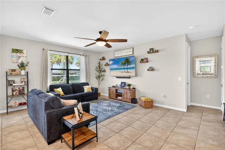 3721 E Hampton Cir, Alva, Florida 33920