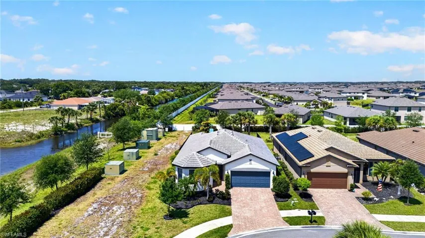 3721 E Hampton Cir, Alva, Florida 33920