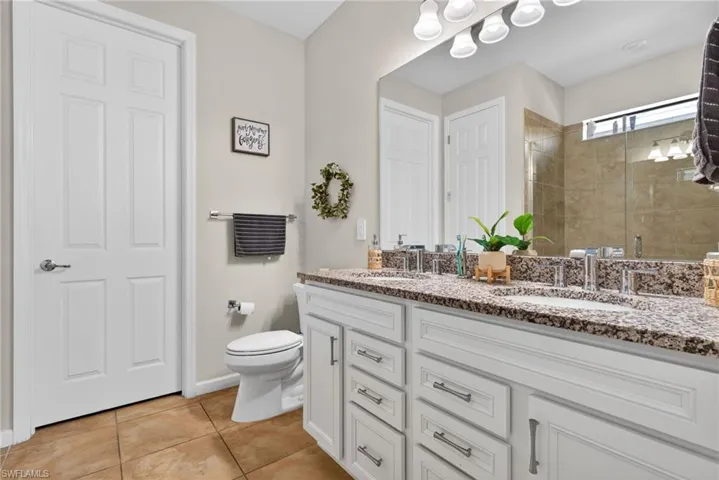 3721 E Hampton Cir, Alva, Florida 33920