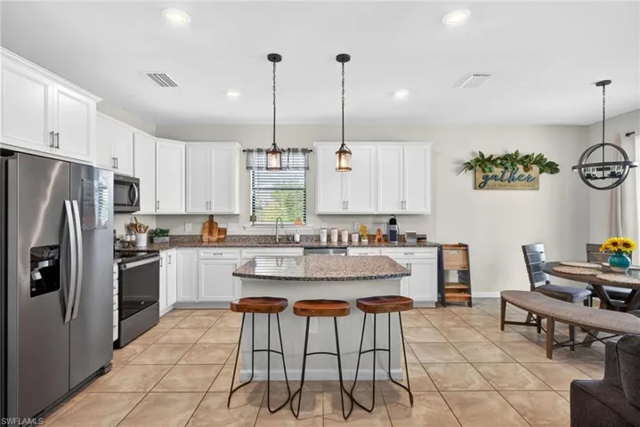 3721 E Hampton Cir, Alva, Florida 33920