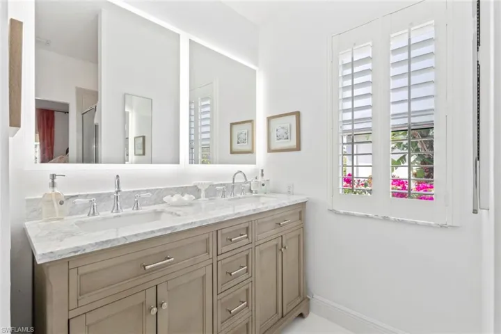 930 Moon Lake Dr, Naples, Florida 34104