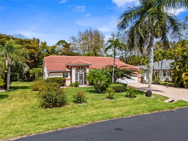930 Moon Lake Dr, Naples, Florida 34104
