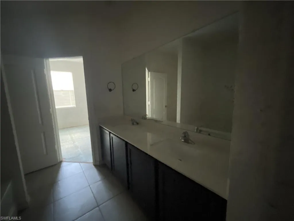 2928 Nw 27th St, Cape Coral, Florida 33993, 4 Bedrooms Bedrooms, ,2 BathroomsBathrooms,Residential,For Sale,27th,225051141