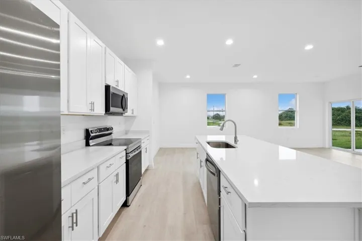 9029 E CASTLE  CIR, Labelle, FL 33935