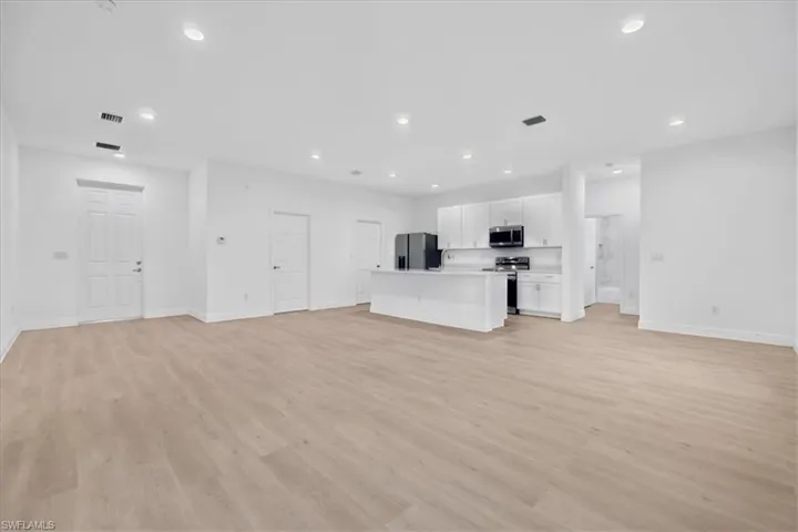 9029 E CASTLE  CIR, Labelle, FL 33935