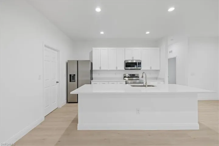 9029 E CASTLE  CIR, Labelle, FL 33935