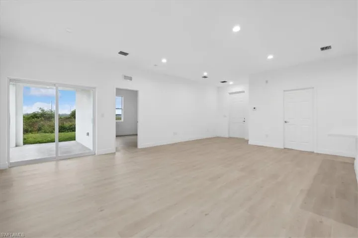 9029 E CASTLE  CIR, Labelle, FL 33935