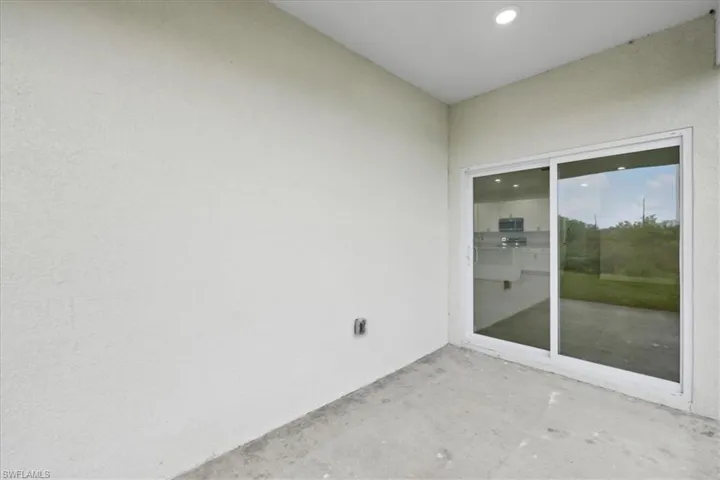 9029 E CASTLE  CIR, Labelle, FL 33935