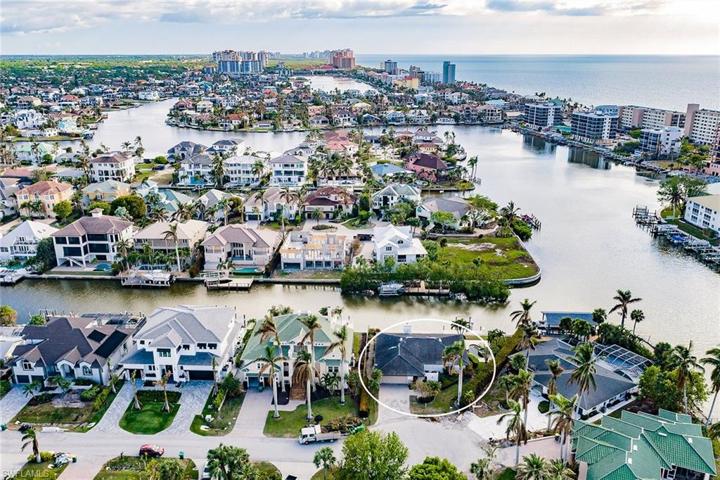 128  Heron  AVE, NAPLES, FL 34108