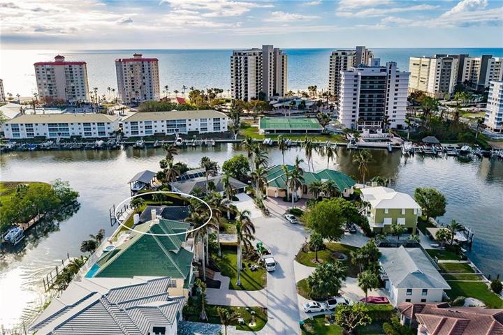 128  Heron  AVE, NAPLES, FL 34108