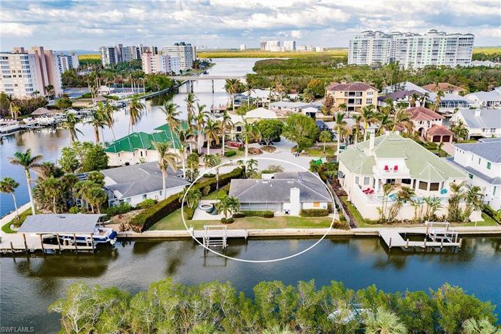 128  Heron  AVE, NAPLES, FL 34108