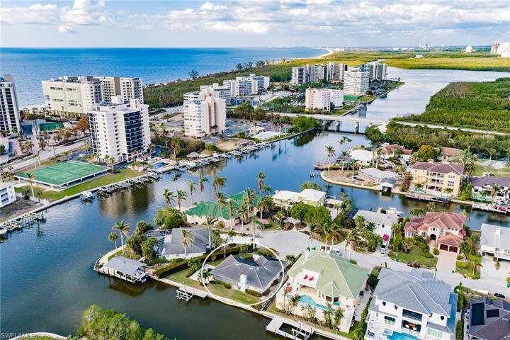 128  Heron  AVE, NAPLES, FL 34108