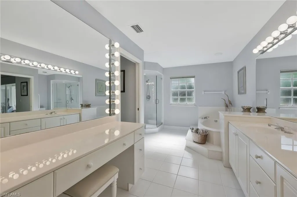 180 Via Perignon, Naples, FL 34119,225061720
