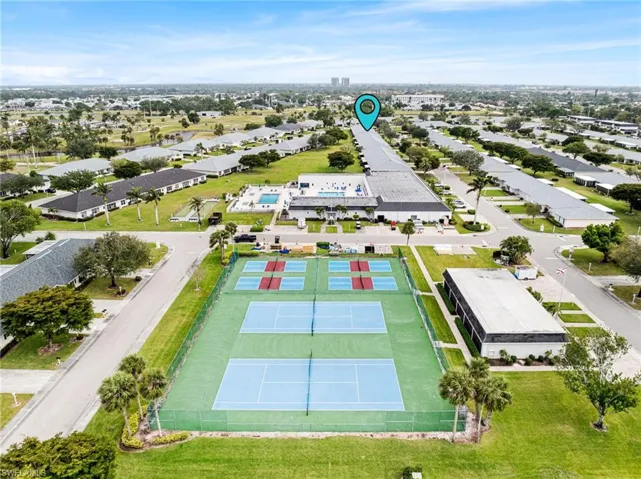 Birds eye view of property