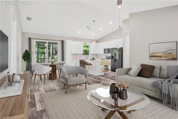 2827  Desoto S BLVD, Naples, FL 34117