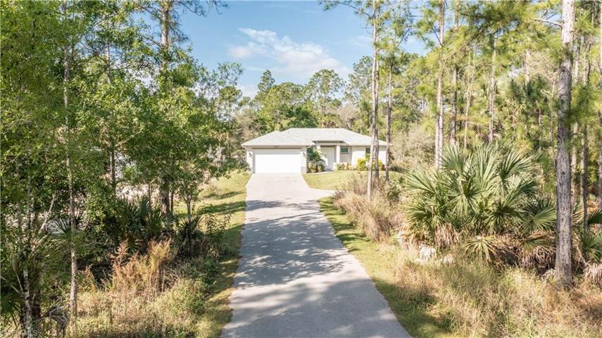 2827  Desoto S BLVD, Naples, FL 34117