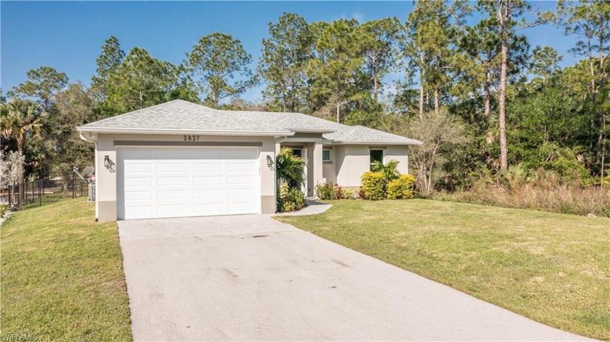2827  Desoto S BLVD, Naples, FL 34117