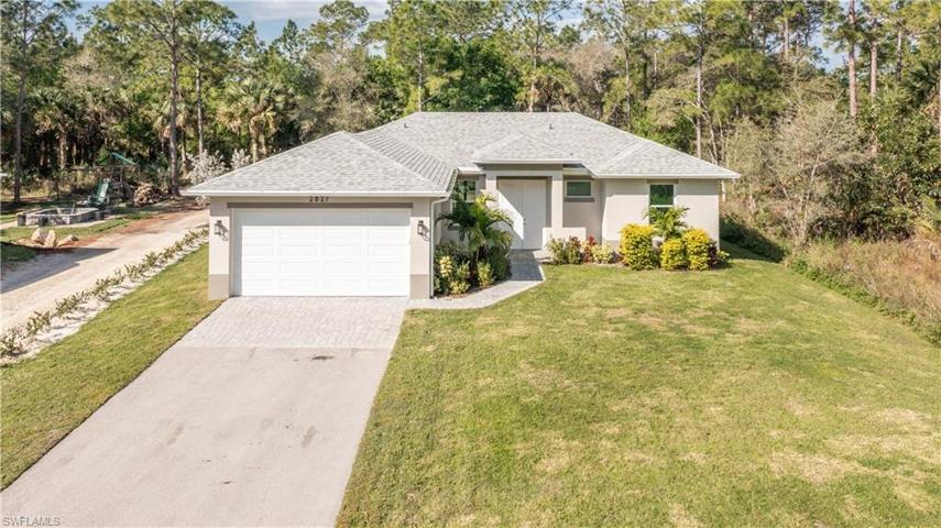 2827  Desoto S BLVD, Naples, FL 34117