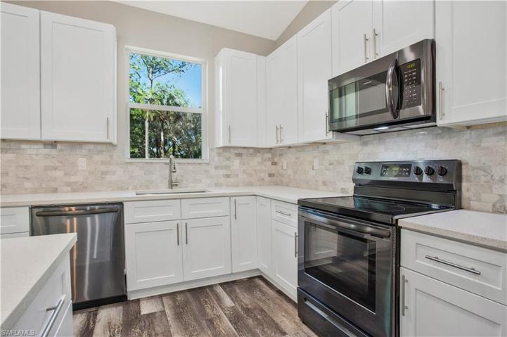 2827  Desoto S BLVD, Naples, FL 34117